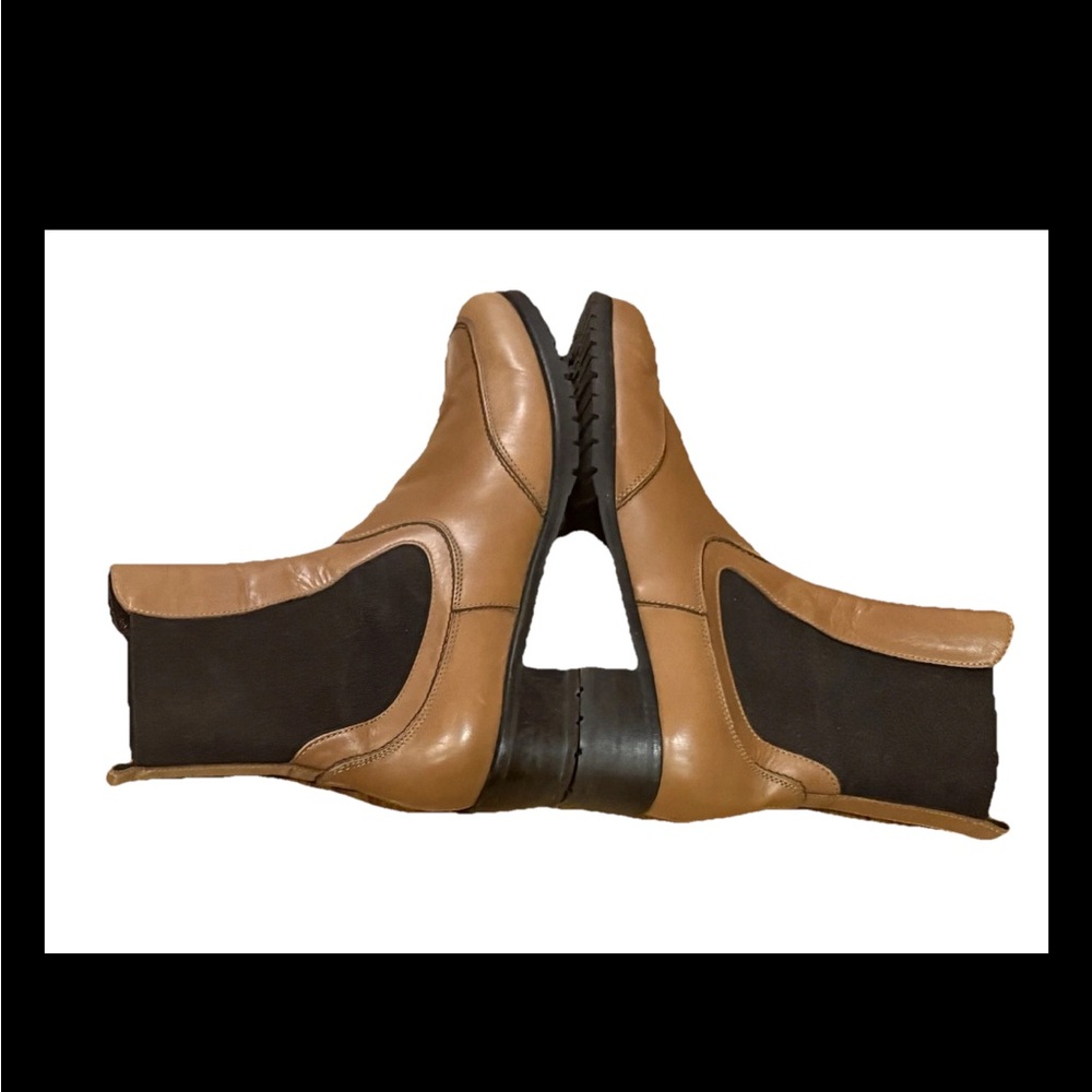 Salvatore Ferragamo Women’s Tan Leather Chelsea Ankle Boots Rubber Soles Size 7 - Picture 5 of 15